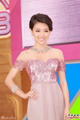 组图:TVB台庆钟嘉欣杨怡竞艳 黄忠泽吴卓羲抢镜