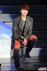 组图：SJ-M台湾会歌迷 唱周杰伦歌曲引惊喜