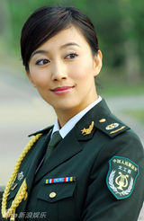 组图：盘点明星帅气军装造型 男星阳刚女星飒爽