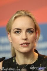 高清组图：柏林评审团成员发布会 小金熊奖杯闪耀