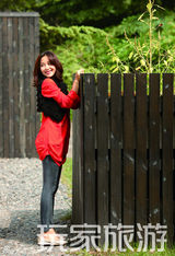 组图：江一燕室外大片 与自然融合低碳生活