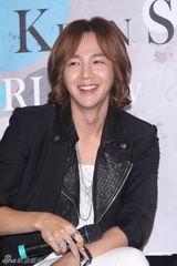 组图：张根硕三度抵台开唱 最想挑战谈恋爱