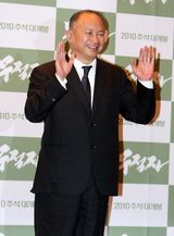 高清图：吴宇森访韩记者会 无敌者导演出席