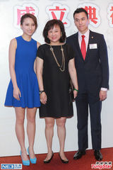 组图：霍启刚亮相青联会 何超云力挺弟弟从政