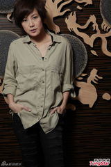 组图：何韵诗谈梅艳芳 感激放心里无需仪式