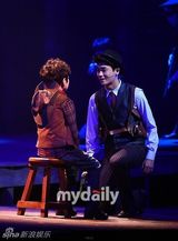 组图：韩《邦妮克莱德》舞台版 朴炯植嘉熙主演