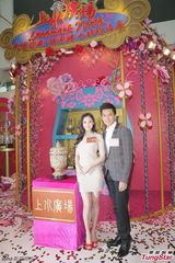 组图：马国明朱晨丽合作吸金 拍剧有火花