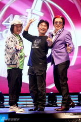 组图：吴宗宪彩排金钟电视节目 开玩笑自嘲未入围