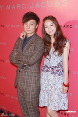 组图：熊黛林谈父亲病情 陈慧琳年底发新碟