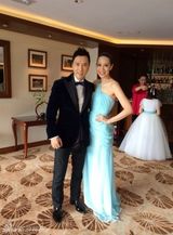 组图：汪圆圆嫁富少豪宅行礼 甄子丹夫妇道贺