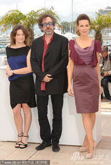 幻灯：蒂姆-伯顿携评委团亮相 金赛贝尔乔凡娜比美