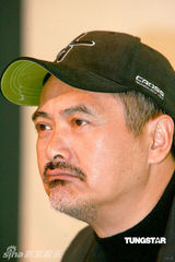 幻灯图：周润发支持新晋电影 否认推荐王菲唱幽兰操