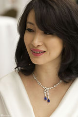 幻灯图：秦海璐亮相上影节 白色礼服纯美大气 