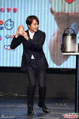 组图：神话李先镐来台会粉丝 爱心募款助儿童