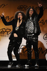 高清组图：格莱美部分奖项 《贫民富翁》作曲获奖