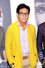 幻灯图集：方力申开画廊众星捧场 陈慧琳等助阵