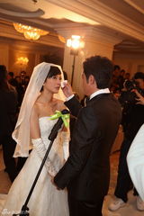 高清：罗嘉良与苏岩交换戒指亲吻 新娘喜极而泣