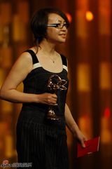 高清组图：孙红雷白玉兰冷静夺视帝 宋丹丹鞠躬致谢