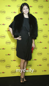 组图：金正恩权相佑(权相宇)等出席时尚品牌发布会