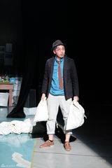 组图：《绝不付帐》疯狂喜剧 万芳华少首演夫妻