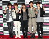 高清图：SJ少女时代等当红歌手齐聚韩国梦想演唱会