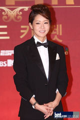 组图：《2012SBS演技大赏》孙贤株夺魁