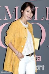 组图：李钟硕2AM瑟雍等帅气出席戴妃摄影发布会