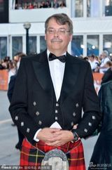 组图：《铁路劳工》首映 妮可基德曼微露乳沟