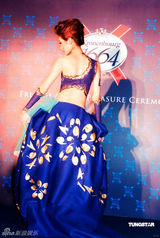 高清图：林莉演绎人体彩绘 展法国艺术醉人魅力