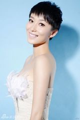 组图：丁柳元秋日温暖写真曝光 五彩演绎温婉多情