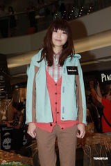 组图：谢婷婷曝锋芝二人感情好