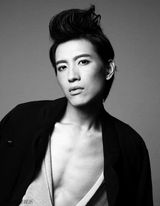 组图：张峻宁杂志时尚写真 尽显前卫先锋气质