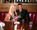 组图：花花公子女模尸体严重烧伤 在垃圾箱中被发现