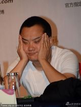 组图：金爵奖评委齐亮相 宁浩疲惫心不在焉