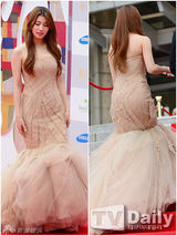 组图：韩星云集首尔电视剧盛典 吴奇隆等助阵