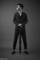 组图：郭京飞时尚大片俏皮绅士