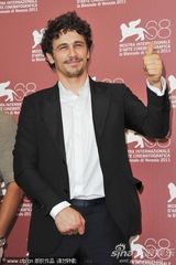 组图：《萨尔》发布会 詹姆斯-弗兰科惹粉丝尖叫