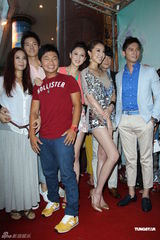 组图：隋棠出席影迷签书会 看淡感情不过情人节