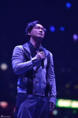 高清组图：刘德华开唱陈奕迅捧场 被赞舞技胜郭富城