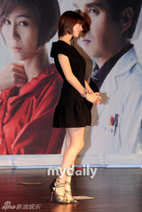 高清组图：韩惠珍等出席新剧《综合症》发布会