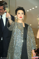 组图：刘嘉玲闪耀装扮尽显华贵 没想过戛纳封后