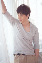 组图：型男杨金承时尚写真