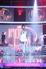 幻灯组图：张靓颖重逢叶一茜 大赞辣妈好身材