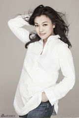 组图：史可白衬衣简约大气展魅力