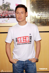 组图：香港演艺界为赈灾录歌 郑秀文已探访灾区