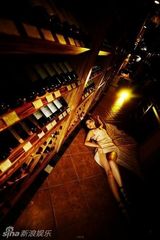 组图：丁晓红颠覆传统拍性感写真 变身性感女郎