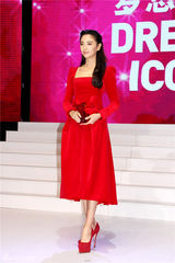 组图：张雨绮红裙明艳 高圆圆清新倪妮妩媚