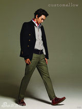 组图：俞承浩拍时尚写真 从少年变身熟男显魅力