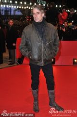 高清组图：《商海通牒》首映 史派西杰瑞米型男斗帅