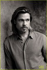 组图：布拉德-皮特拍摄香水广告 气质独特潇洒不羁